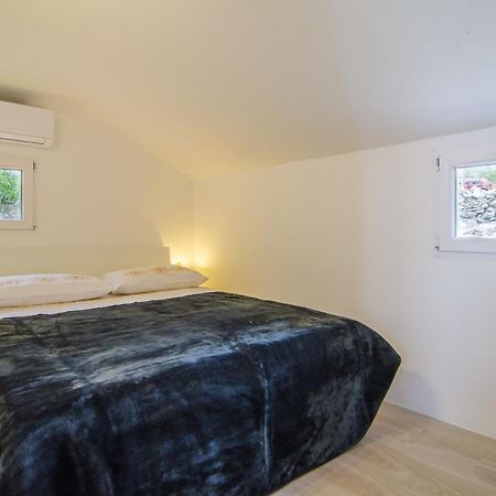 Holiday Home Bliss Splitska Ngoại thất bức ảnh