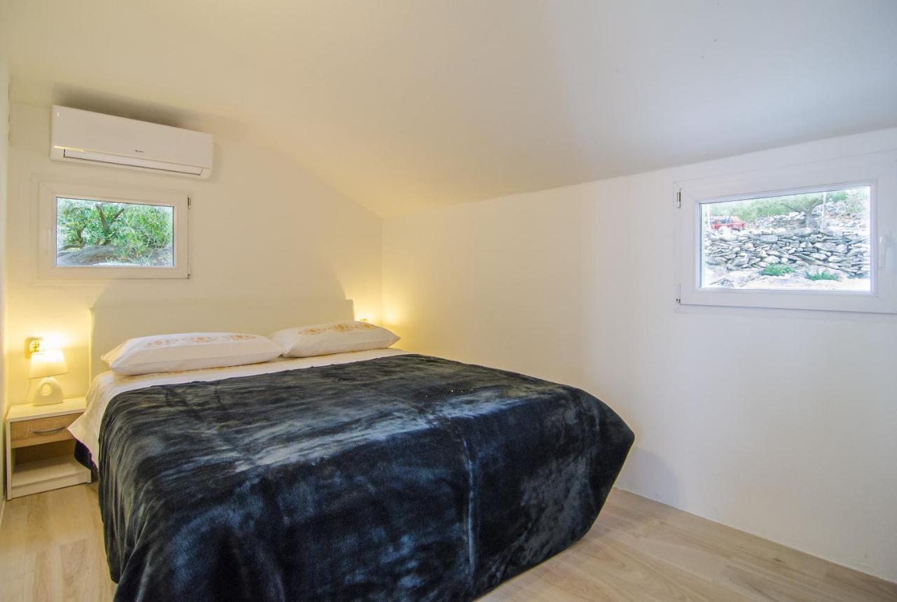 Holiday Home Bliss Splitska Ngoại thất bức ảnh